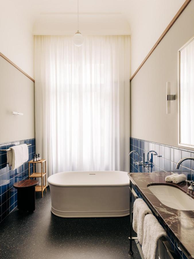 Boutique Hotel Chateau Royal Berlin Luaran gambar Bathroom