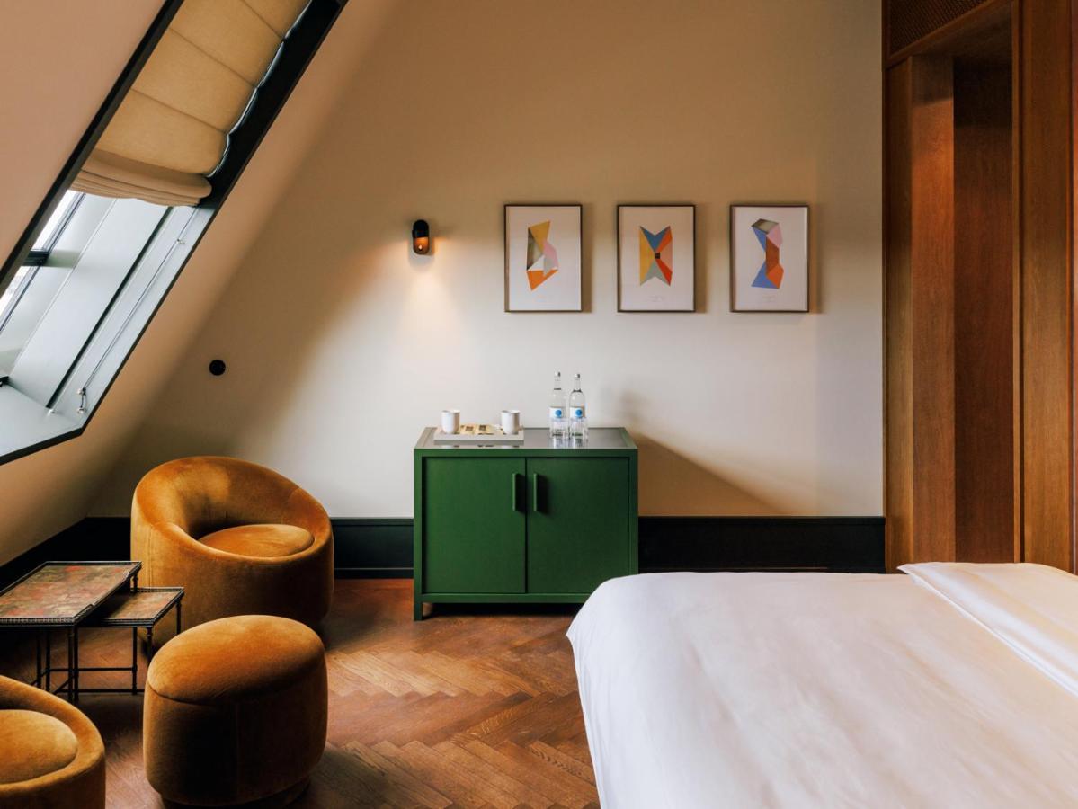 Boutique Hotel Chateau Royal Berlin Luaran gambar A room at the hotel