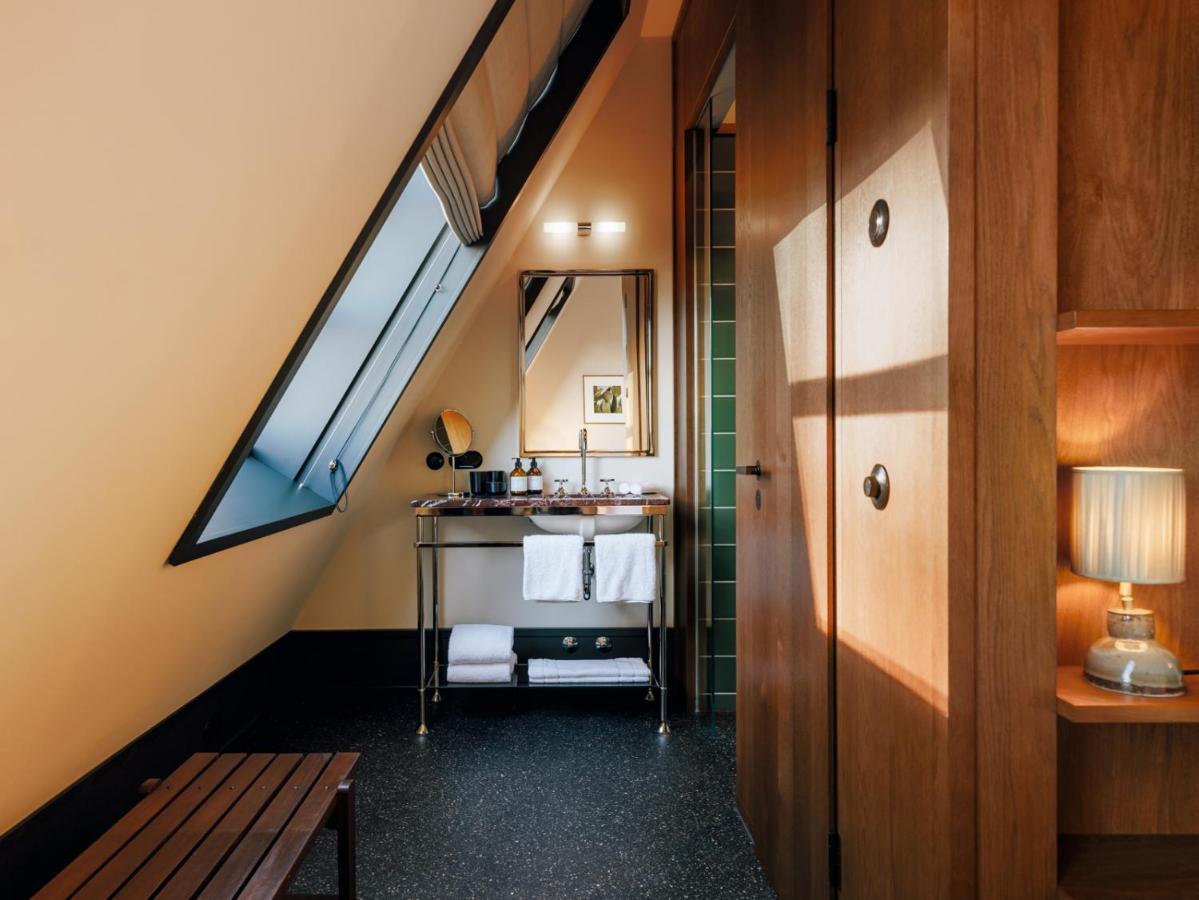 Boutique Hotel Chateau Royal Berlin Luaran gambar A bathroom at the Hotel