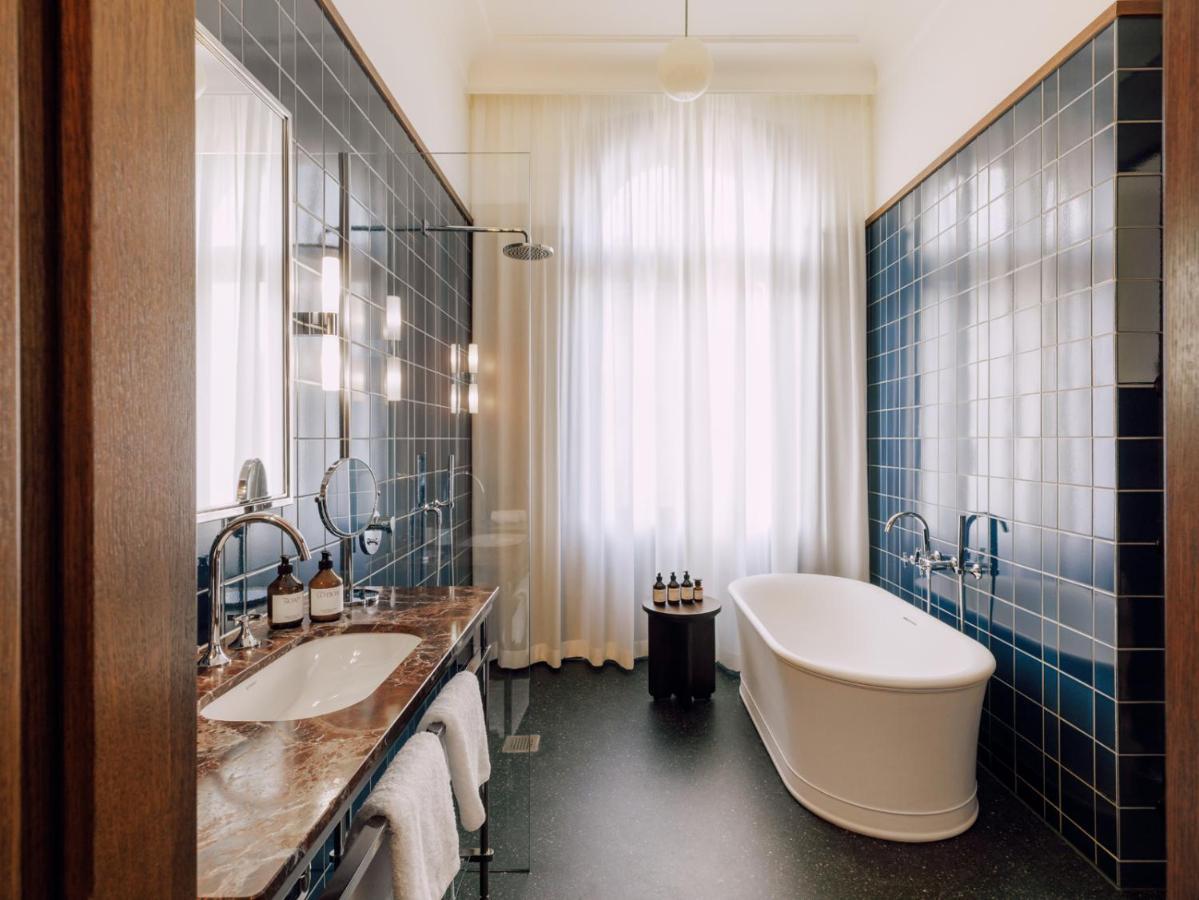Boutique Hotel Chateau Royal Berlin Luaran gambar Bathroom