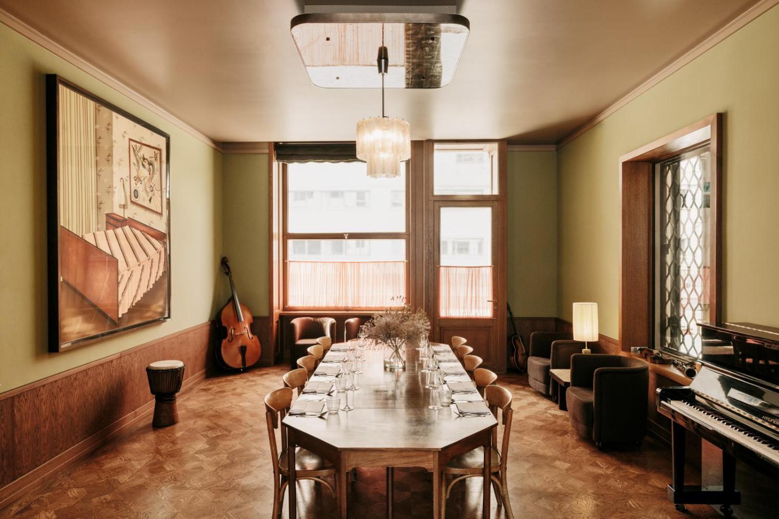 Boutique Hotel Chateau Royal Berlin Luaran gambar The dining room at the 2018 edition of the restaurant