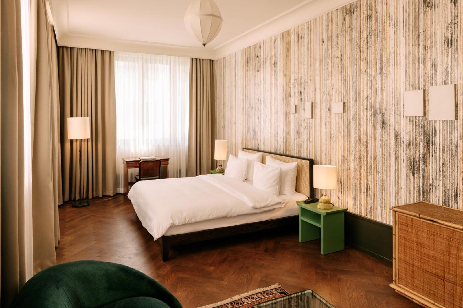 Boutique Hotel Chateau Royal Berlin Luaran gambar A room at the Hotel Axelmannstein