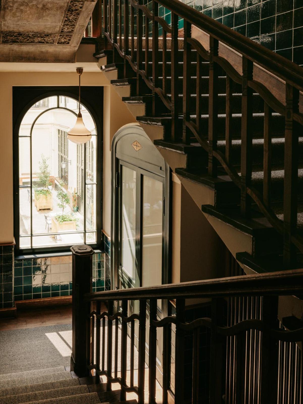 Boutique Hotel Chateau Royal Berlin Luaran gambar Interior of the hotel