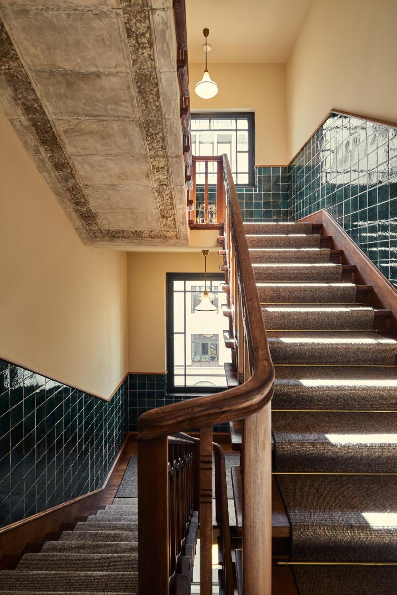 Boutique Hotel Chateau Royal Berlin Luaran gambar Staircase