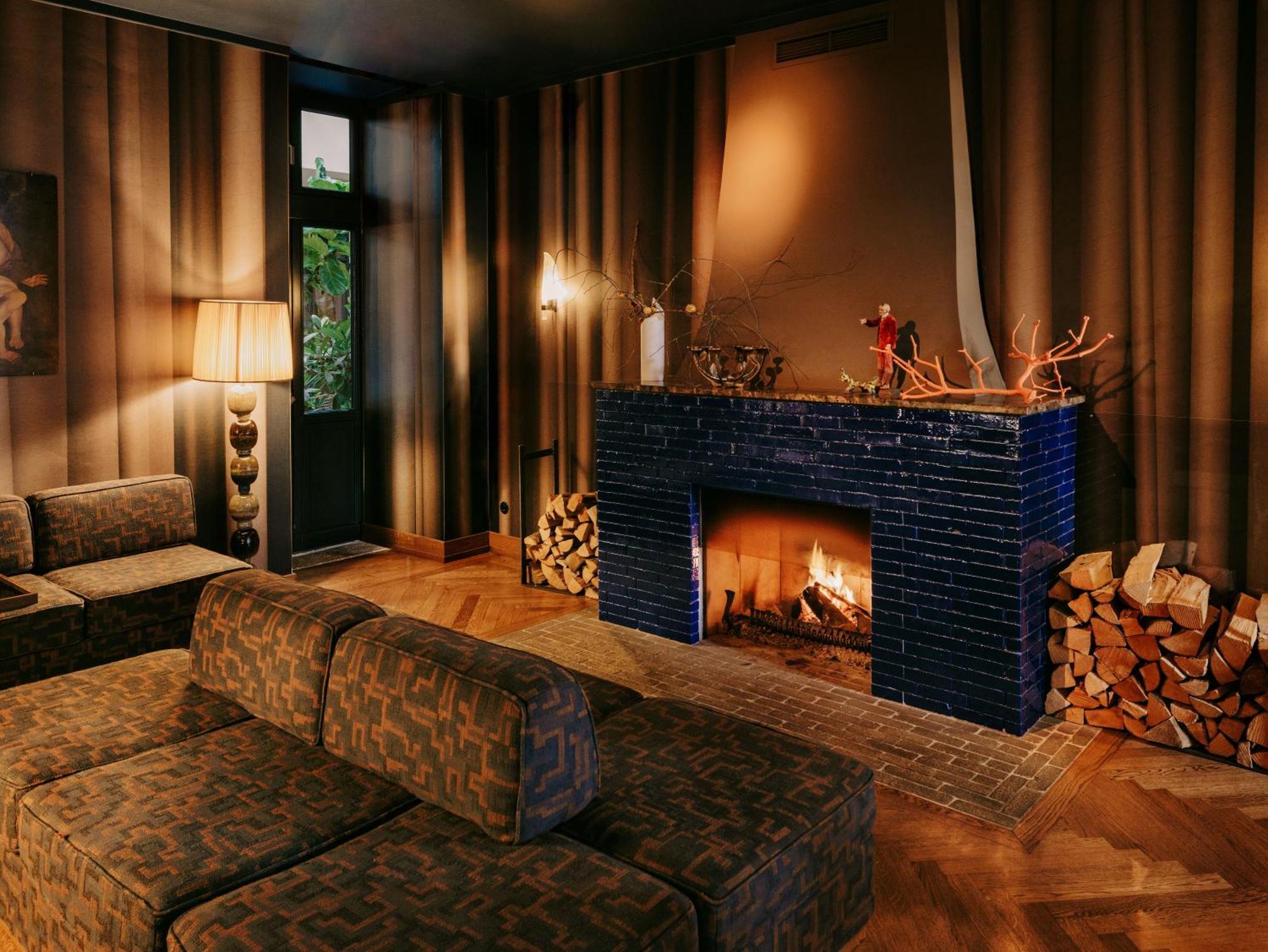 Boutique Hotel Chateau Royal Berlin Luaran gambar Interior of the hotel