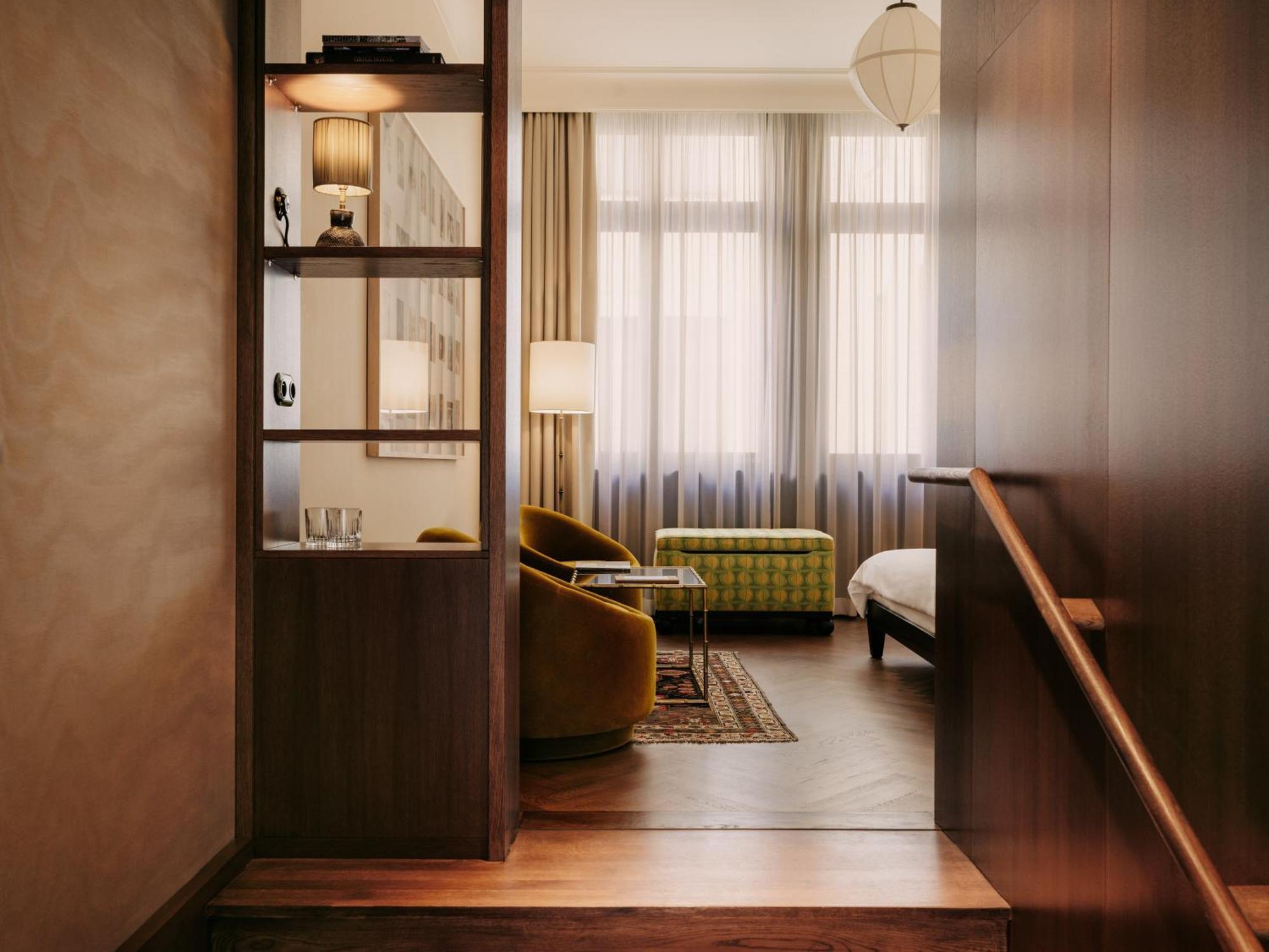 Boutique Hotel Chateau Royal Berlin Luaran gambar A suite at the Hotel